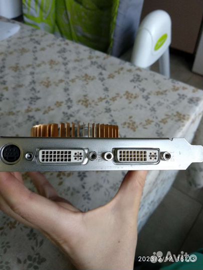 Видео карта 256Mb б/у