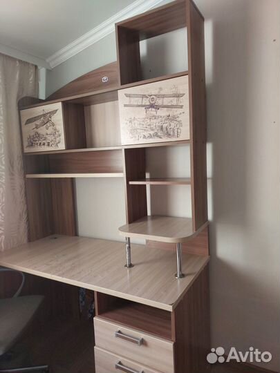 Письменный стол