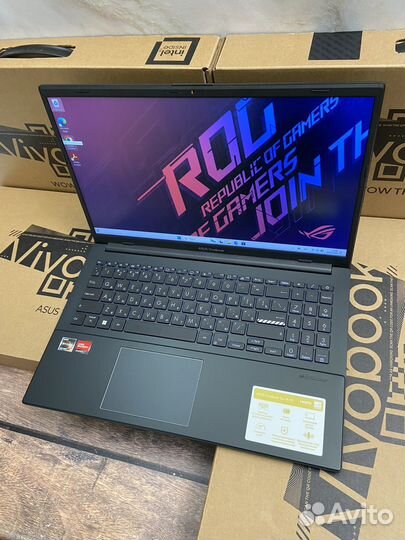 Новые Asus vivobook Ryzen 7520u, 15.6 IPS, 16Gb