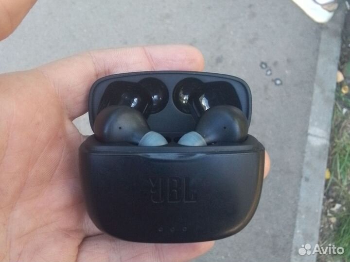 Беспроводные наушники jbl tune 215 tws