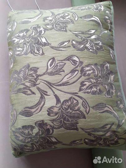 Подушки комплект из 3х новых подушек на замках