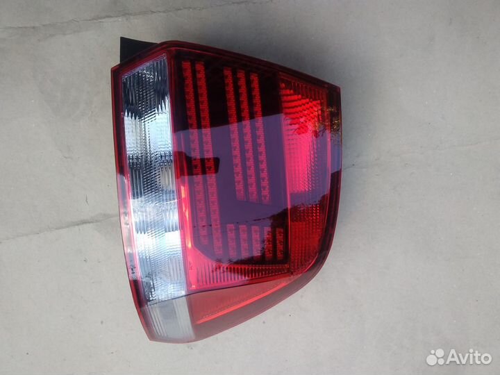 Volkswagen Polo 5 фонарь правый