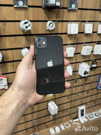 iPhone 11, 64 ГБ