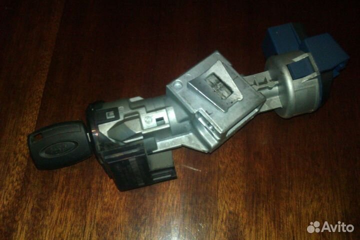 Ключ с замком зажигания форд фокус 3