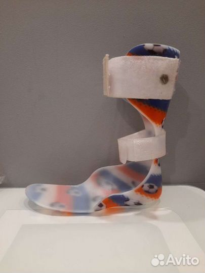 Тутор на левую ногу