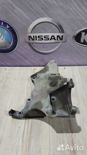 Кронштейн площадка крепление генератора Nissan ter