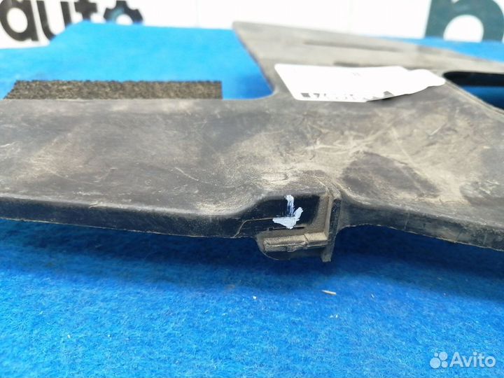 Направляющая воздушного потока дефлектор радиатора