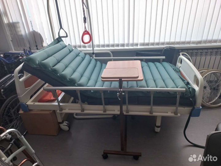 Кровать медицинская для лежачих больных