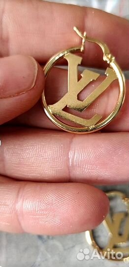Золотые серьги