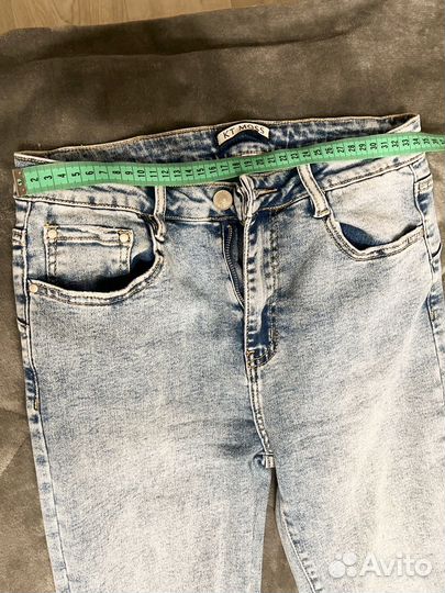 Джинсы голубые зауженные