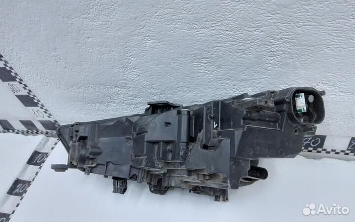 Фара правая Audi A4 B9 LED