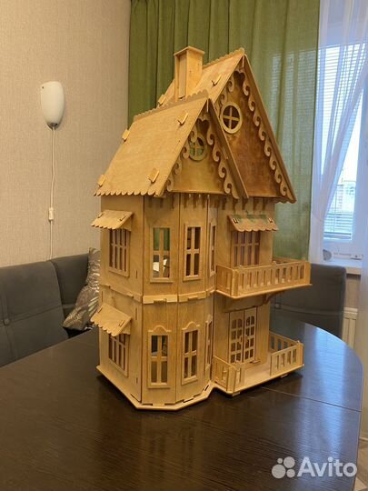 Кукольный домик с мебелью