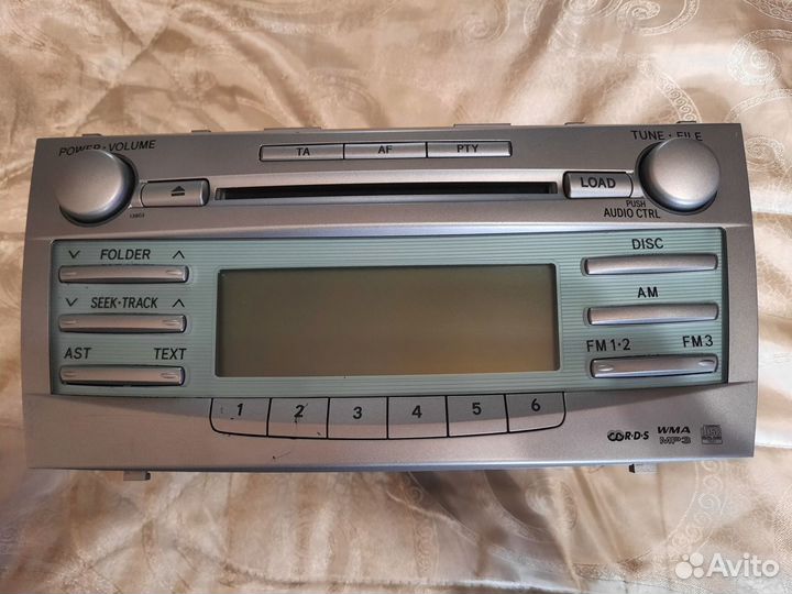 Магнитола на Toyota Camry V40
