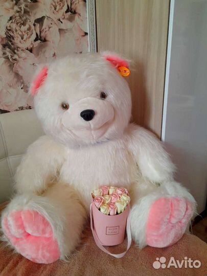 Большой плюшевый мишка