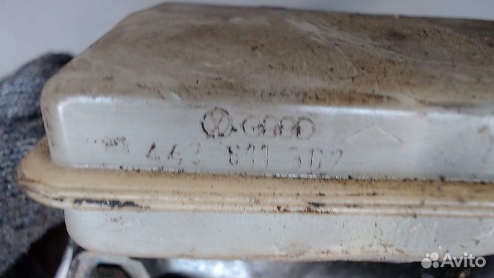 Цилиндр тормозной главный Audi 100 (44), 1986