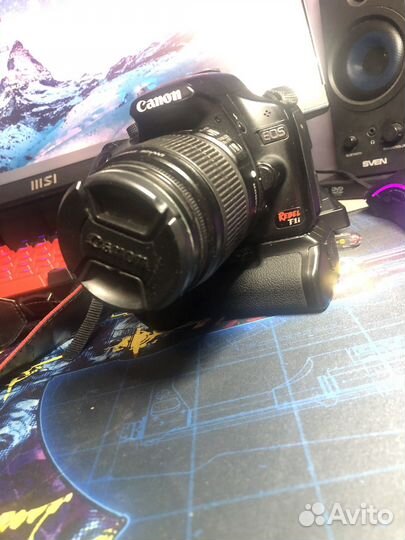 Зеркальный фотоаппарат Canon 500D