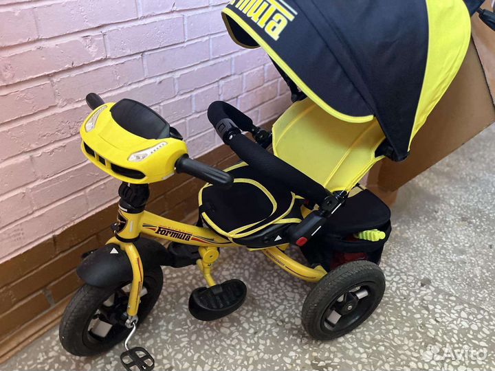 Детский трехколесный велосипед