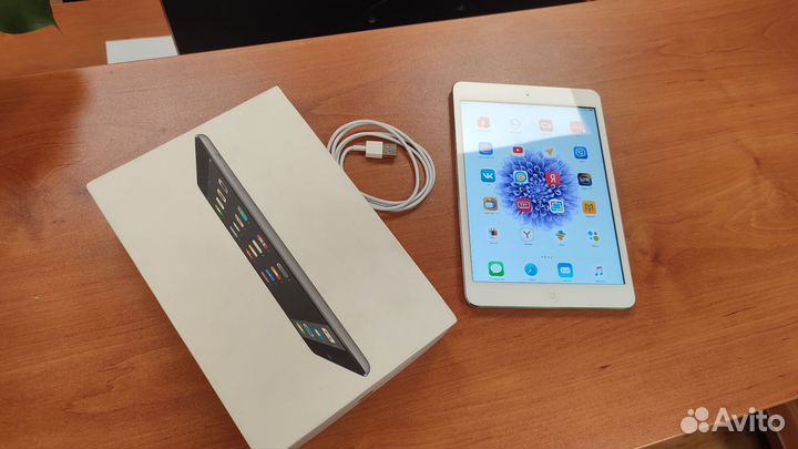 iPad mini 64gb #208