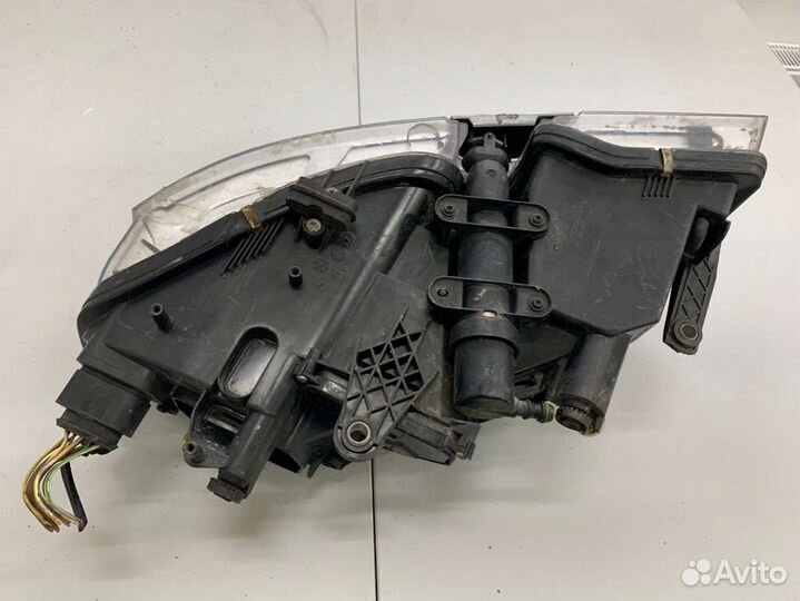 Фара передняя правая Skoda Superb 1 0