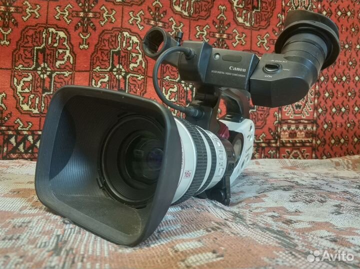 Видеокамера Canon DM-XL1e