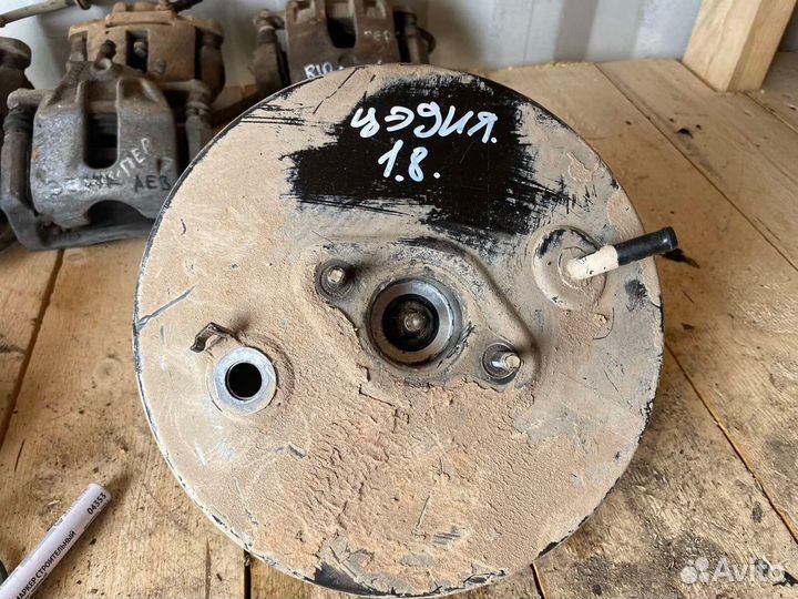 Вакуумный усилитель тормозов Lancer Cedia