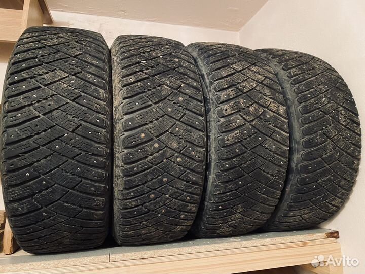 Goodyear Ultragrip Ice Arctic 215/60 R16 99T