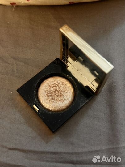 Bobbi brown moonstone