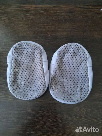 Носки с прорезиненной подошвой