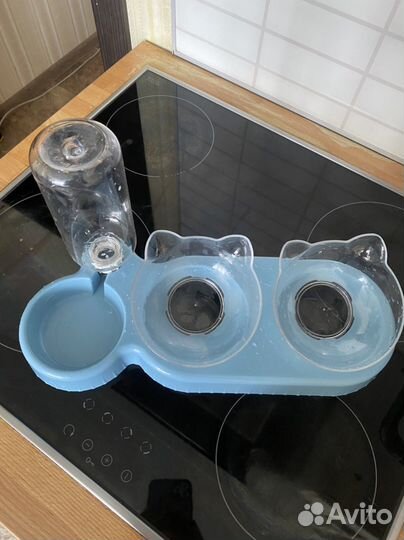 Миски и поилка для кота