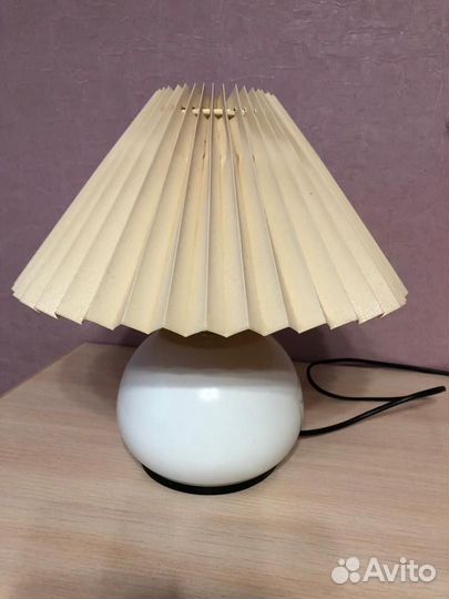 Лампа настольная