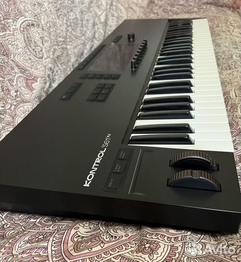 Native Instruments Komplete Kontrol S61 mk3