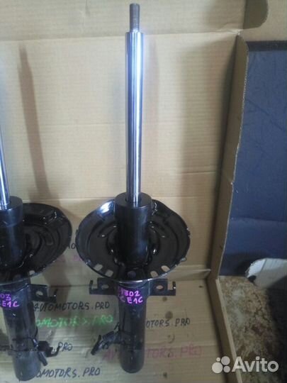 Амортизатор газовый передний правый Nissan X-Trail