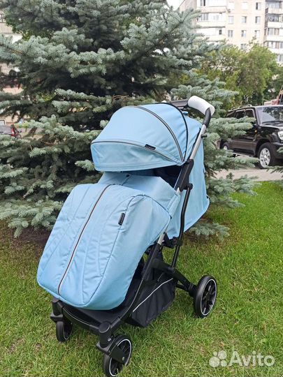 Новая прогулочная коляска Luxmom V3(голубой цвет)