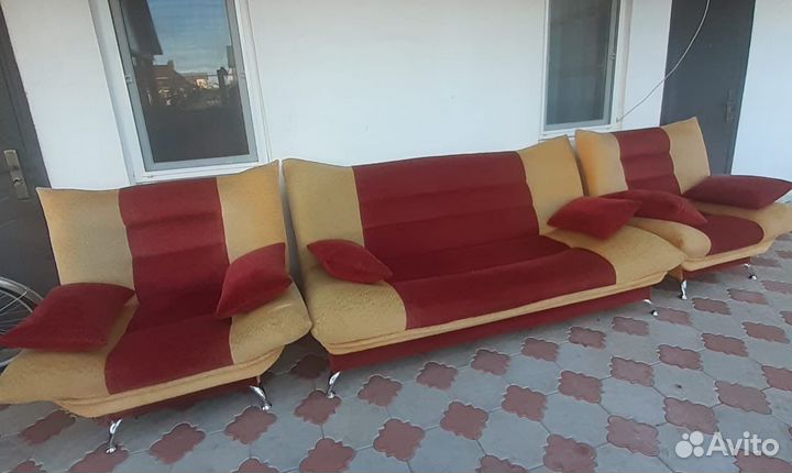 Диван с креслами