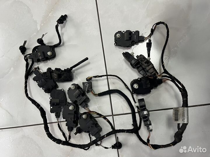 Проводка отопителя Mercedes S221