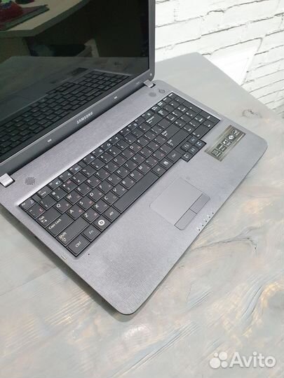 Ноутбук Samsung R530 15.6