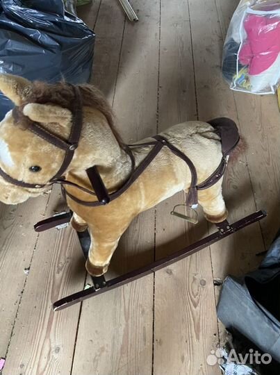 Качалка лошадь