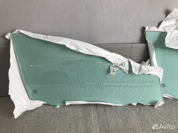 Тойота Камри v70 стекло