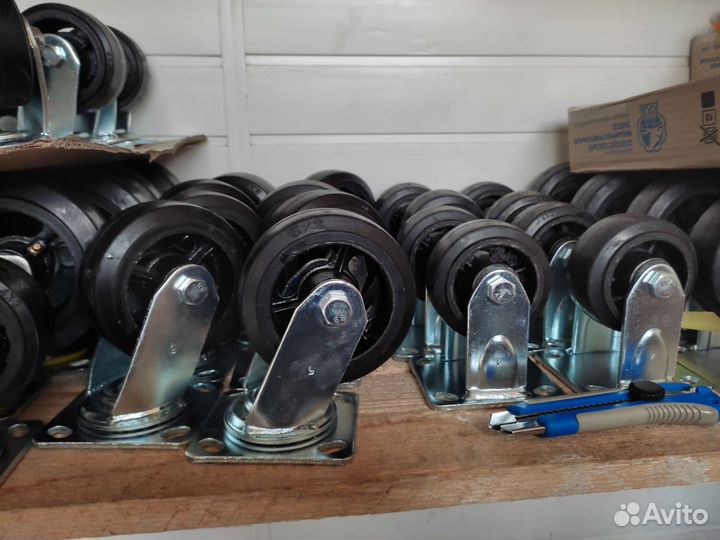 Промышленные колеса для тележек и контейнеров