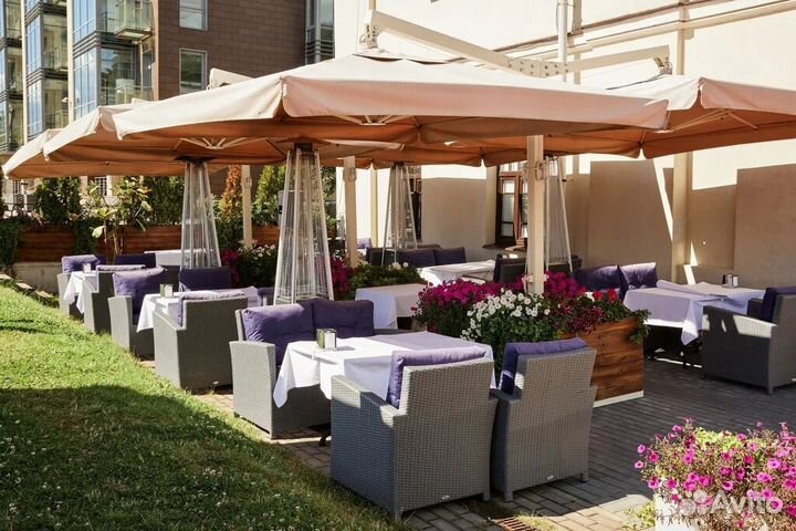 Ветростойкий усиленный уличный зонт для кафе