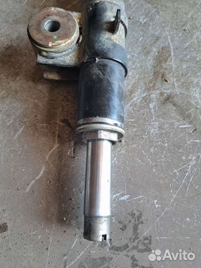 Рейка рулевая на Nissan Fuga