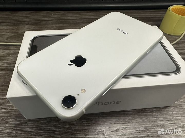 iPhone Xr, 64 ГБ