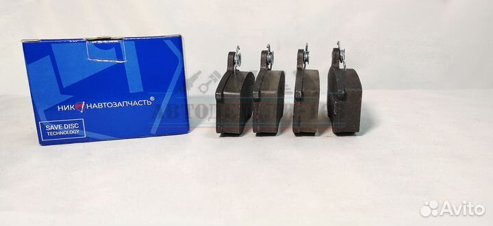 Тормозные колодки передние 
