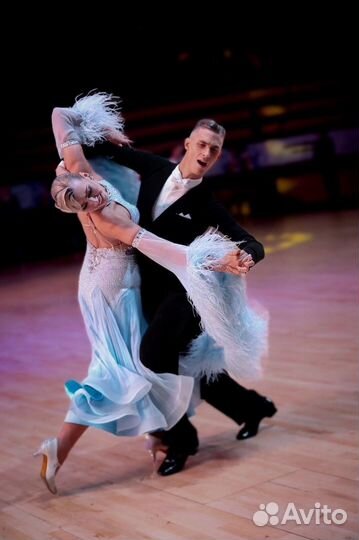 Фрак для бальных танцев