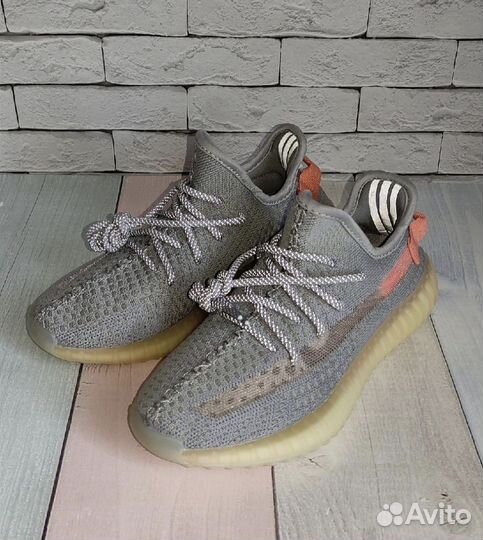 Кроссовки летние для девочек adidas yeezy boost