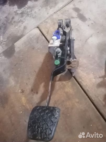 Педаль сцепления mazda 6 gh