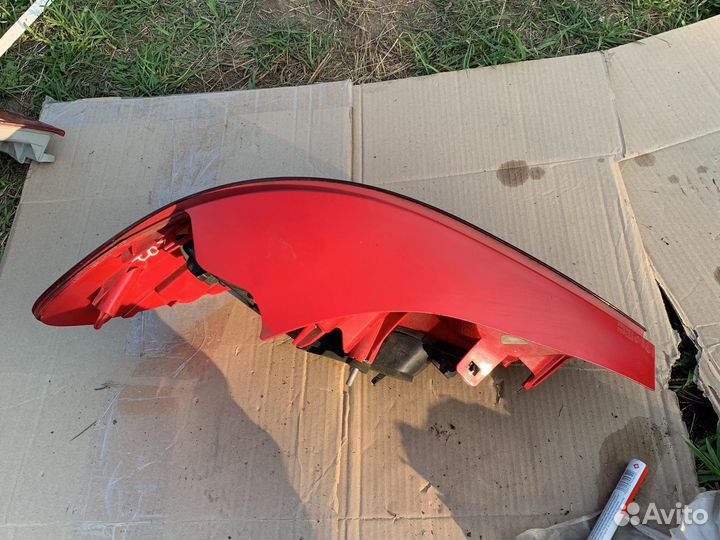 Фонарь задний правый peugeot 207 рест