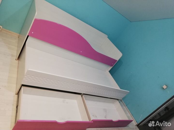 Продам детскую кровать с доп.спальным местом