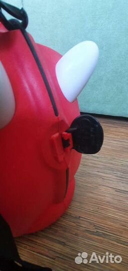 Детский чемодан на колёсиках trunki