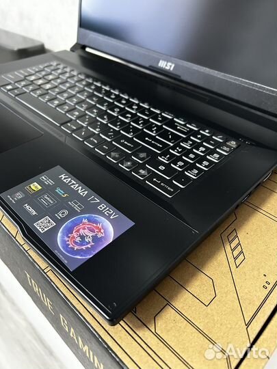 Ноутбук зверь Msi Katana b12 17,3 4060 8GB